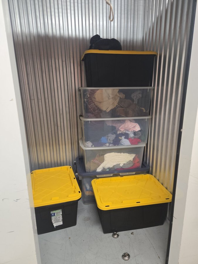 5 x 5 storage unit in Baltimore, MD