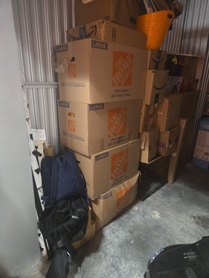 10 x 20 storage unit in Columbia, MD