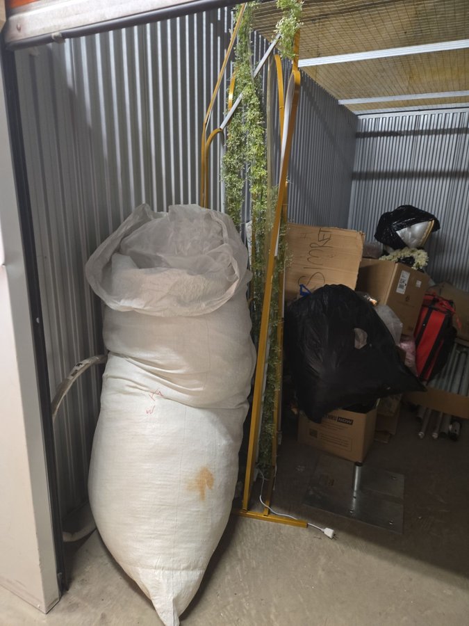 10 x 20 storage unit in Baltimore, MD