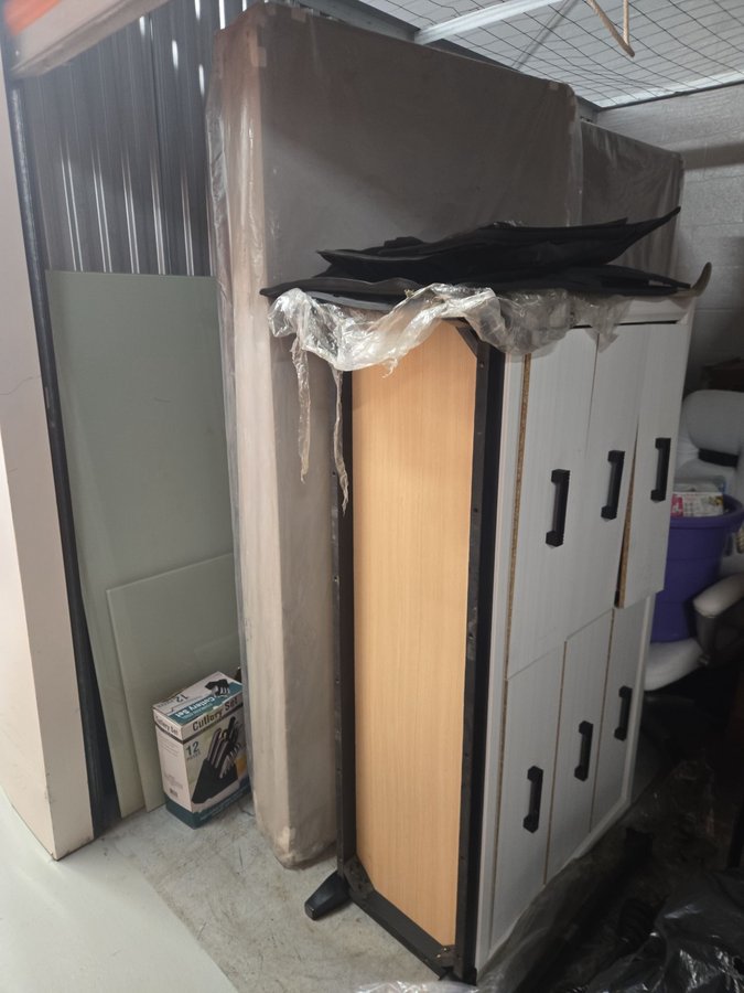 10 x 10 storage unit in Baltimore, MD