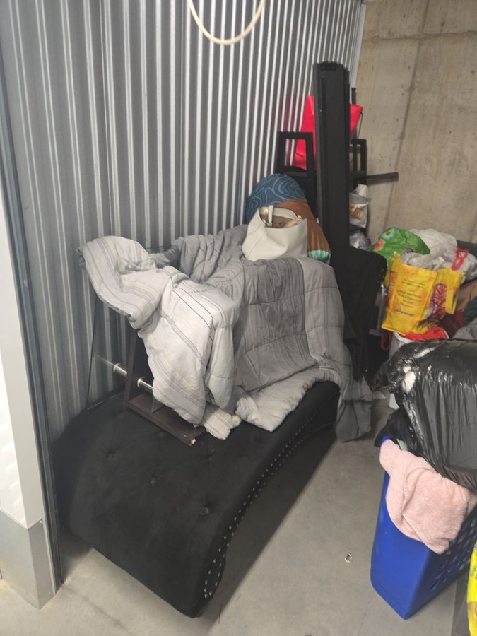 10 x 10 storage unit in Elkridge, MD