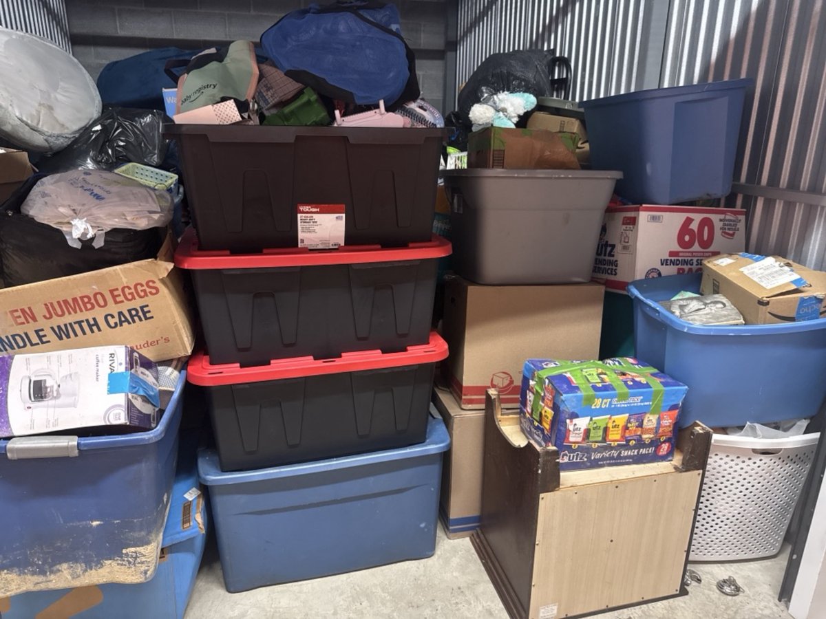 10 x 15 storage unit in Baltimore, MD