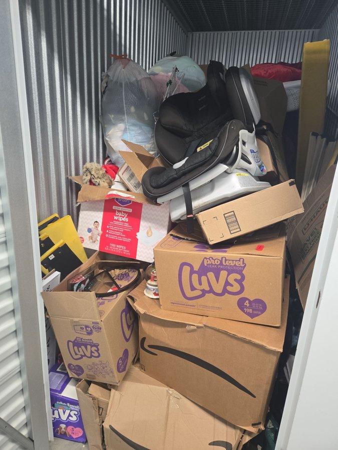 5 x 10 storage unit in Elkridge, MD