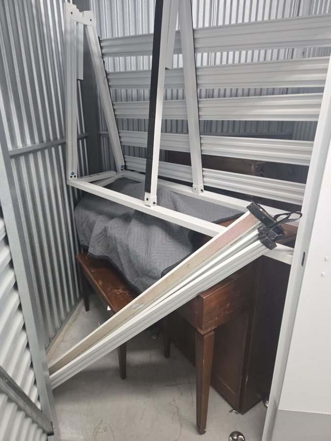 5 x 5 storage unit in Elkridge, MD