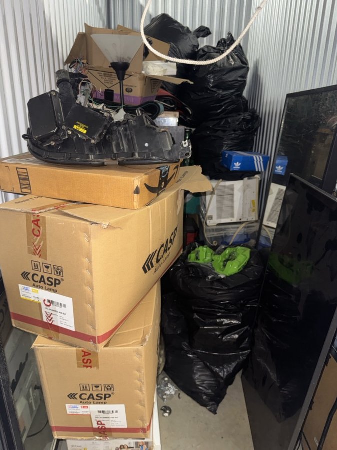 5 x 10 storage unit in Baltimore, MD