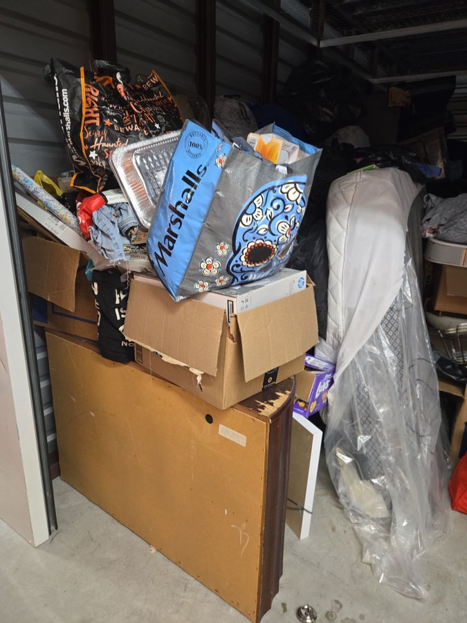 10 x 20 storage unit in Baltimore, MD