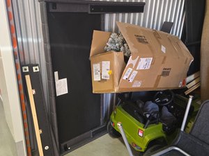 10 x 10 storage unit in Elkridge, MD