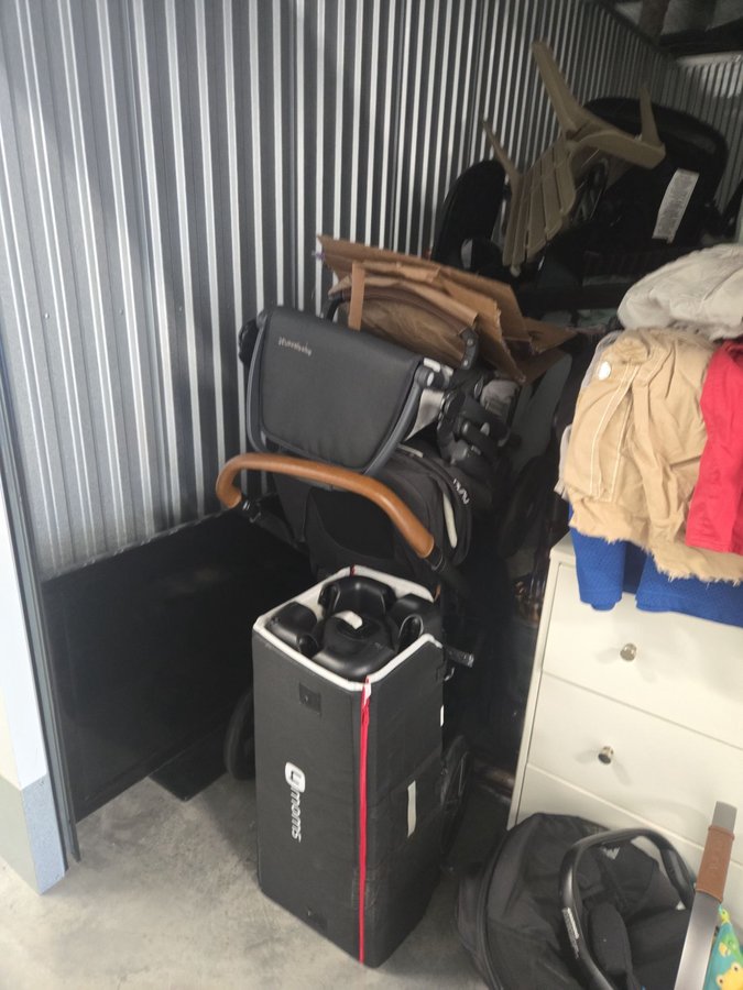10 x 15 storage unit in Columbia, MD