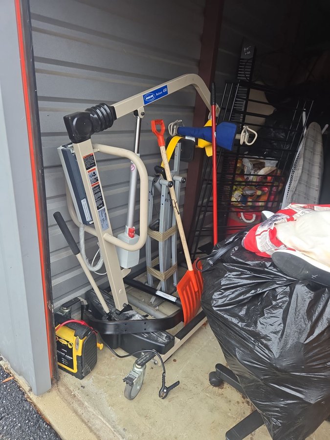 10 x 20 storage unit in Baltimore, MD