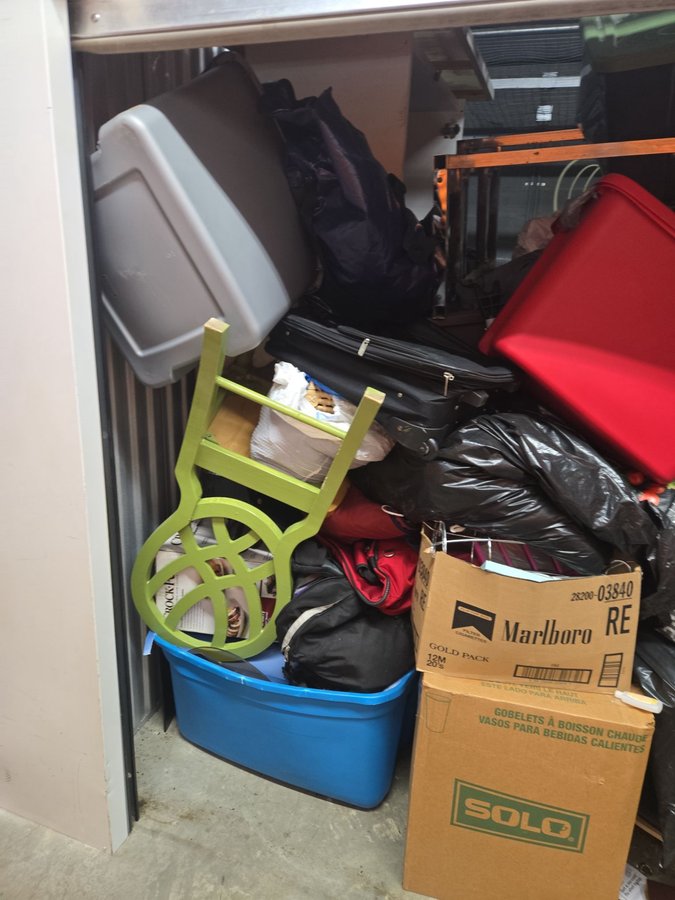 10 x 15 storage unit in Baltimore, MD