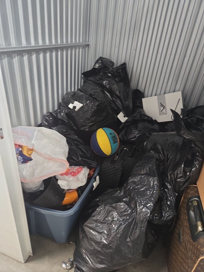 5 x 5 storage unit in Baltimore, MD