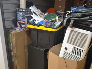 10 x 10 storage unit in Baltimore, MD