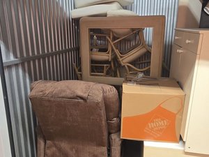 7 x 10 storage unit in Baltimore, MD
