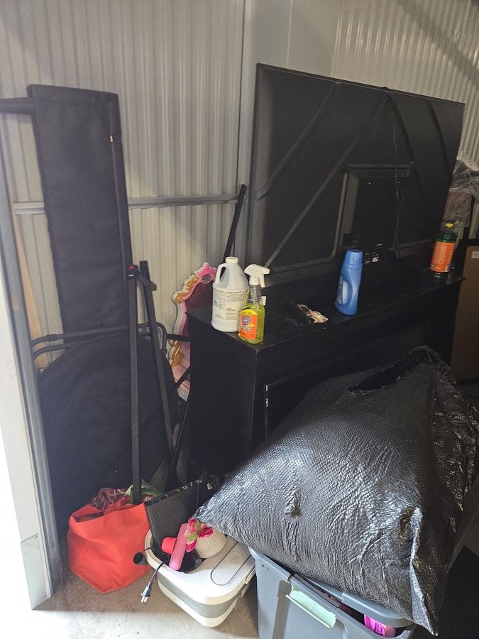 10 x 15 storage unit in Baltimore, MD