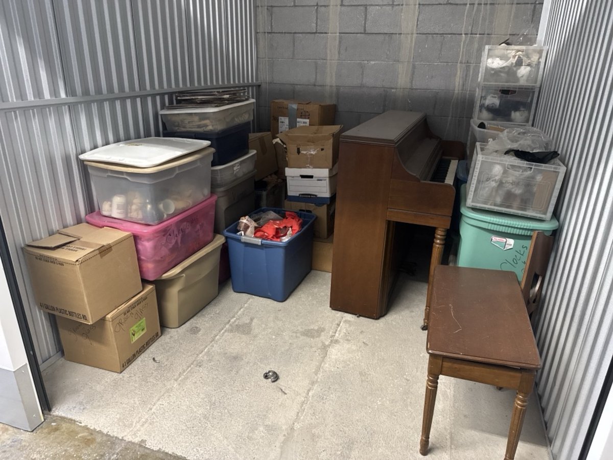7 x 10 storage unit in Baltimore, MD