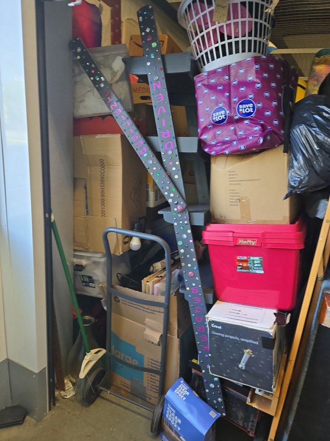 10 x 20 storage unit in Baltimore, MD