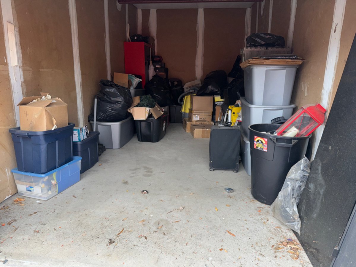 10 x 20 storage unit in Baltimore, MD