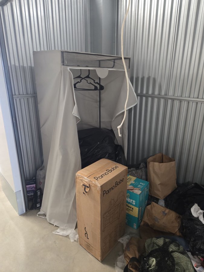 10 x 5 storage unit in Baltimore, MD