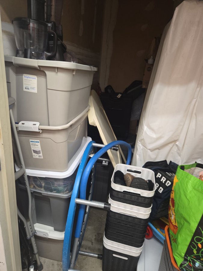 5 x 10 storage unit in Baltimore, MD