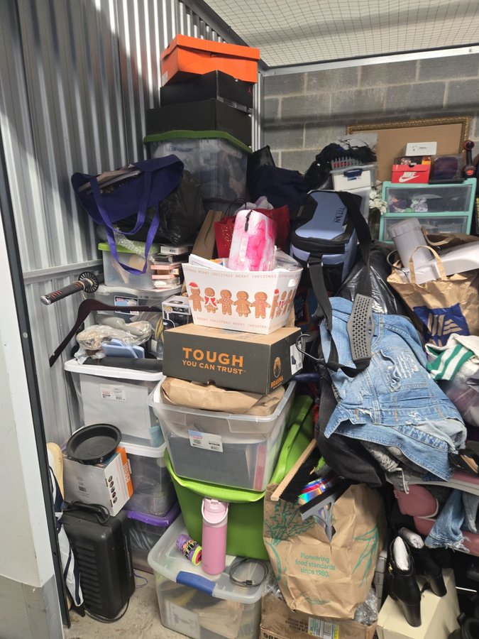 10 x 10 storage unit in Baltimore, MD