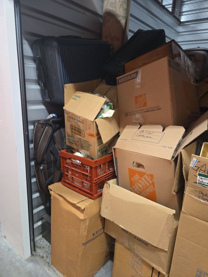 10 x 10 storage unit in Timonium, MD