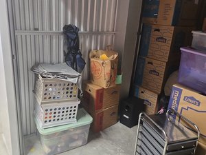10 x 10 storage unit in Columbia, MD