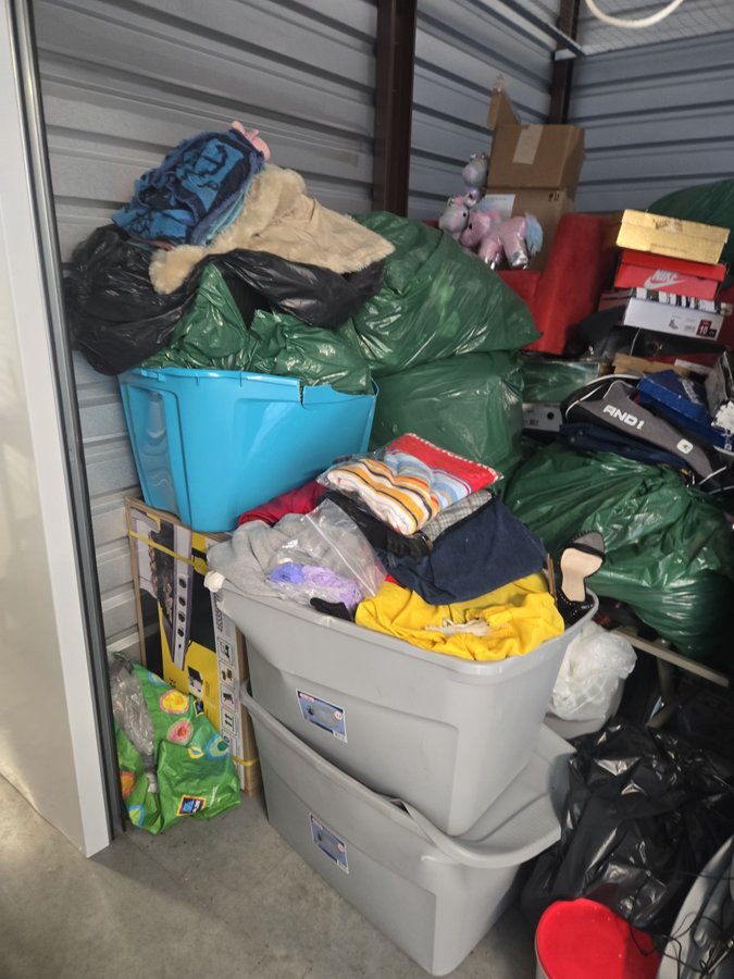 10 x 10 storage unit in Woodlawn, MD
