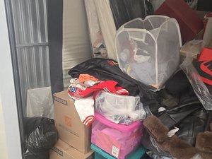 10 x 10 storage unit in Baltimore, MD