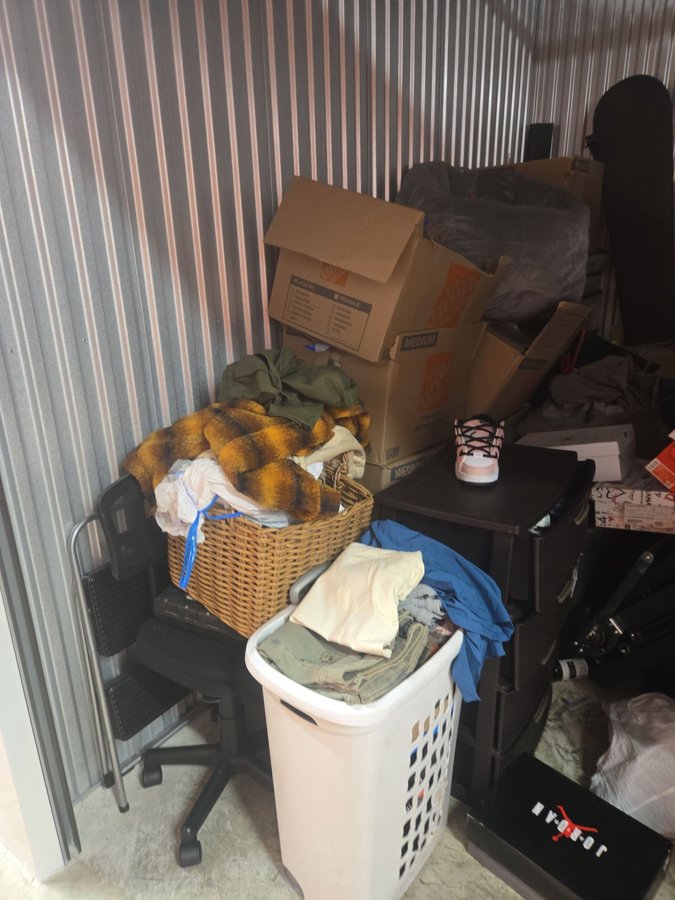 10 x 10 storage unit in Columbia, MD