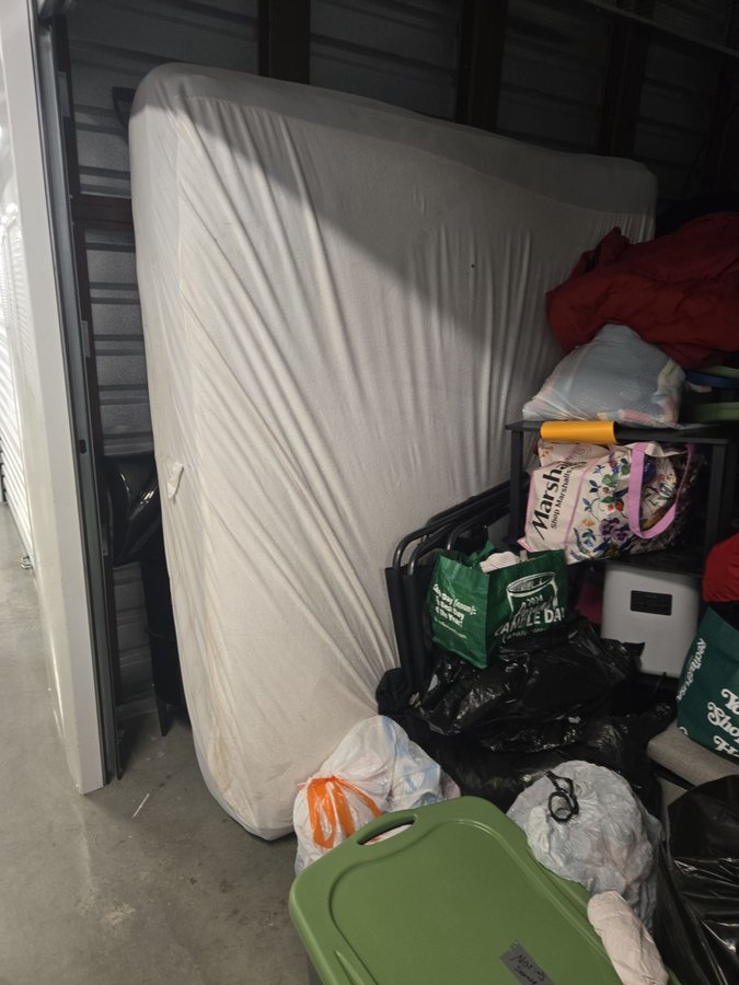 10 x 15 storage unit in Woodlawn, MD