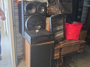 10 x 15 storage unit in Woodlawn, MD