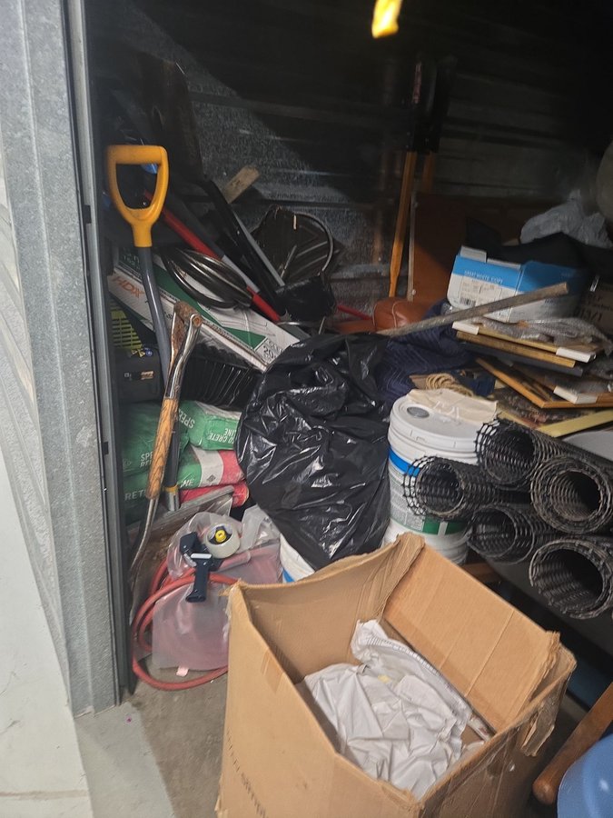 10 x 20 storage unit in Silver Spring, MD