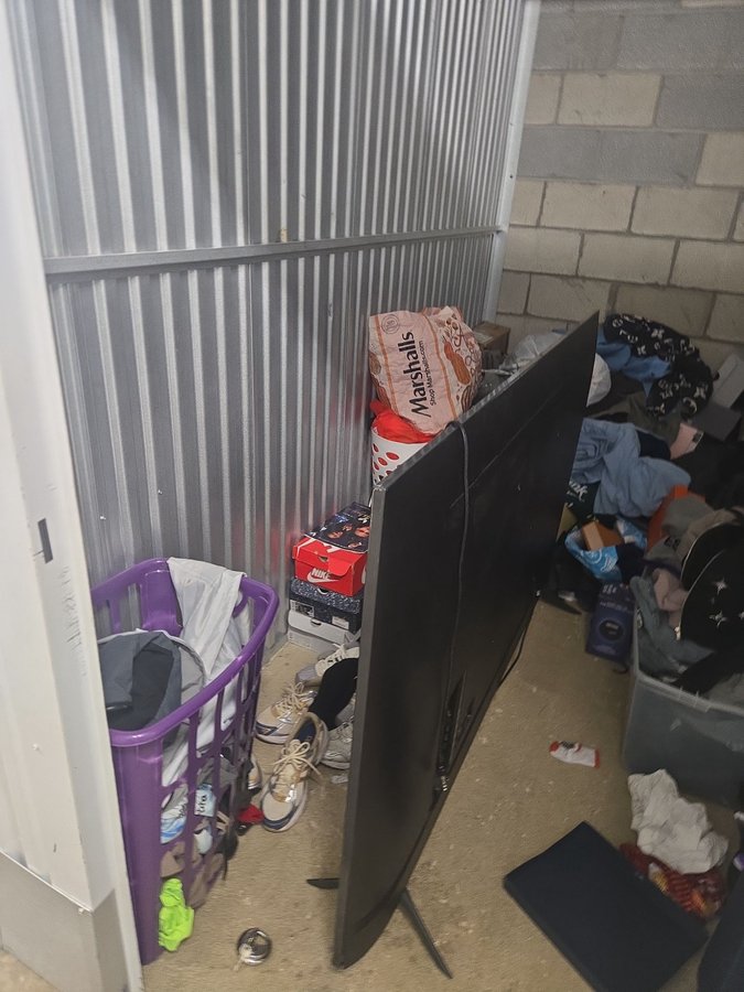 5 x 10 storage unit in Baltimore, MD