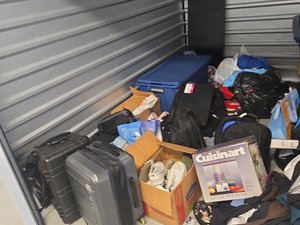 10 x 10 storage unit in Woodlawn, MD