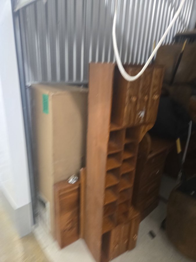 7 x 10 storage unit in Baltimore, MD