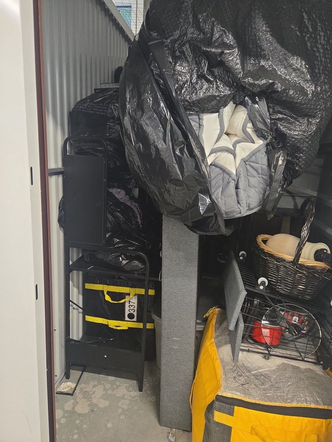 5 x 10 storage unit in Woodlawn, MD