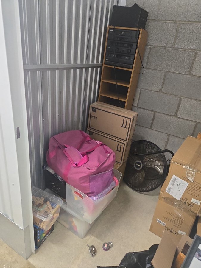 5 x 5 storage unit in Baltimore, MD