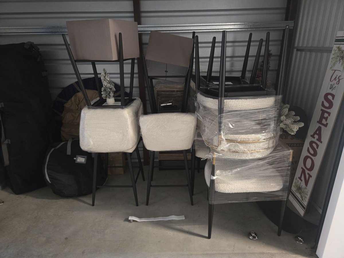 10 x 5 storage unit in Woodlawn, MD