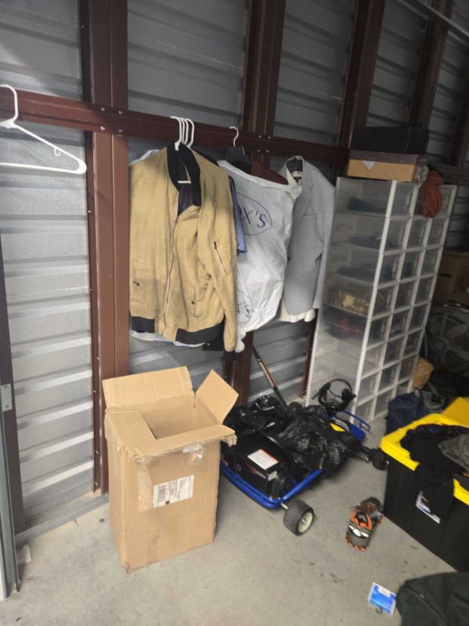 10 x 15 storage unit in Woodlawn, MD