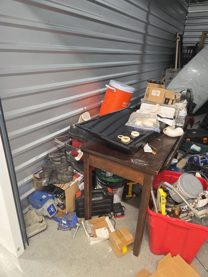 10 x 20 storage unit in Woodlawn, MD