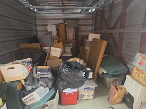 10 x 15 storage unit in Silver Spring, MD