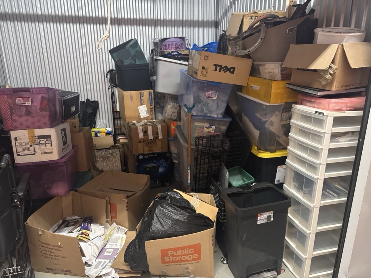 10 x 10 storage unit in Parkville, MD
