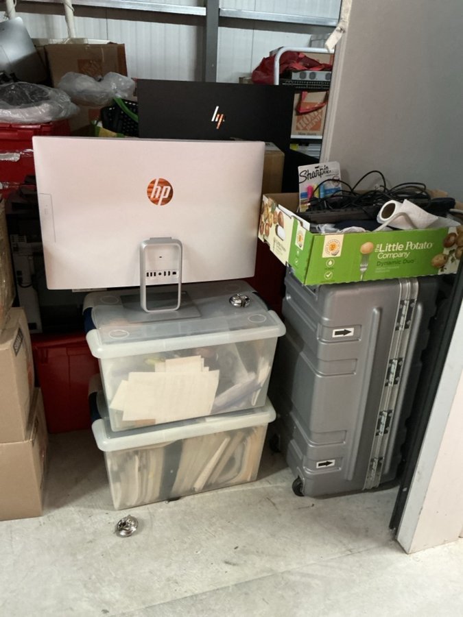 10 x 15 storage unit in Silver Spring, MD
