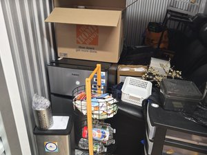 5 x 10 storage unit in College Park, MD