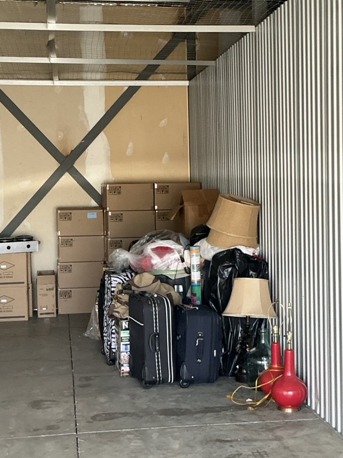 10 x 30 storage unit in Silver Spring, MD