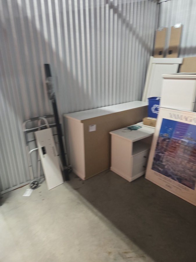 10 x 10 storage unit in Parkville, MD