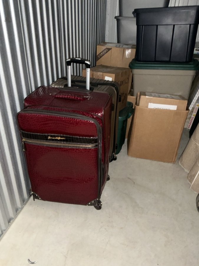 5 x 10 storage unit in Silver Spring, MD