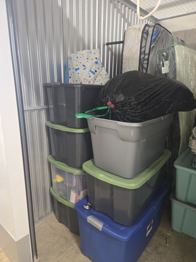 7 x 10 storage unit in Baltimore, MD