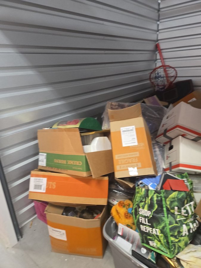 10 x 10 storage unit in Timonium, MD