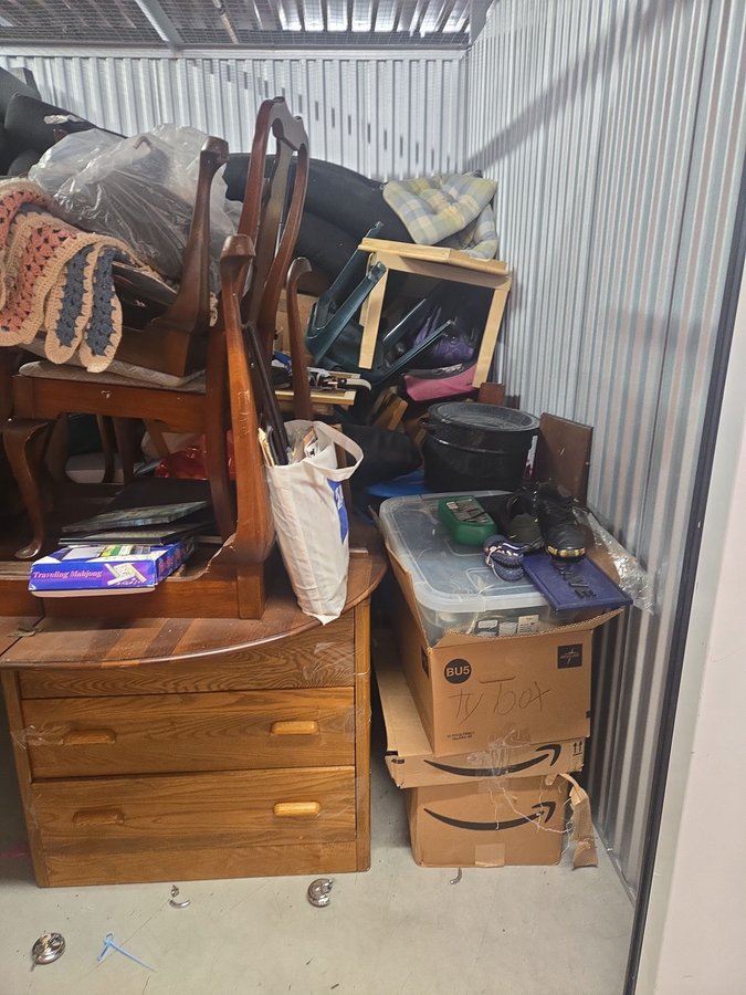 10 x 10 storage unit in Parkville, MD
